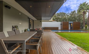 Espectacular Casa de Lujo con Alberca en Bugambilias en Venta