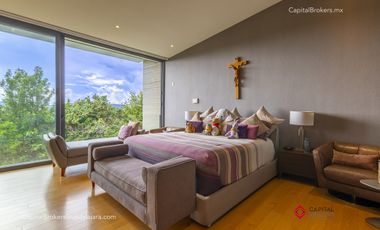 Espectacular Casa de Lujo con Alberca en Bugambilias en Venta
