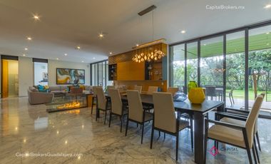 Espectacular Casa de Lujo con Alberca en Bugambilias en Venta