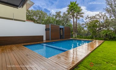 Espectacular Casa de Lujo con Alberca en Bugambilias en Venta