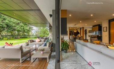Espectacular Casa de Lujo con Alberca en Bugambilias en Venta