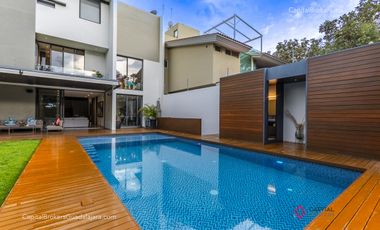 Espectacular Casa de Lujo con Alberca en Bugambilias en Venta