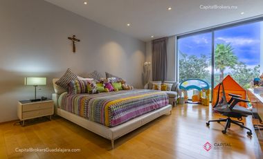 Espectacular Casa de Lujo con Alberca en Bugambilias en Venta
