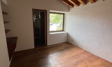 VENTA Hermosa casa diseño Legorreta, Club de Golf Los Encinos, Lerma Edo de Mex
