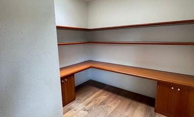 VENTA Hermosa casa diseño Legorreta, Club de Golf Los Encinos, Lerma Edo de Mex