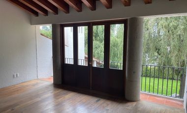 VENTA Hermosa casa diseño Legorreta, Club de Golf Los Encinos, Lerma Edo de Mex