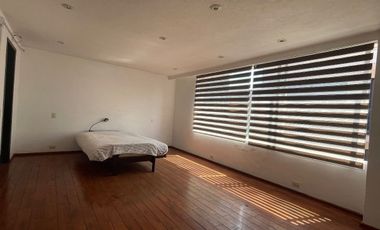 Venta Casa en Tecamachalco con amplios espacios y muy iluminada