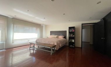 Venta Casa en Tecamachalco con amplios espacios y muy iluminada