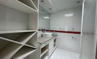 Venta Casa en Tecamachalco con amplios espacios y muy iluminada