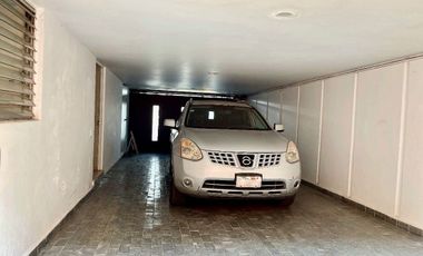 Venta Casa en Tecamachalco con amplios espacios y muy iluminada