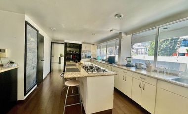 Venta Casa en Tecamachalco con amplios espacios y muy iluminada