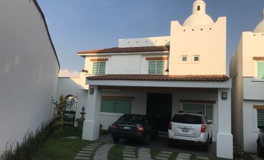 CASA  ESTILO MEDITERRANEO A 20 MIN DE SANTA FE