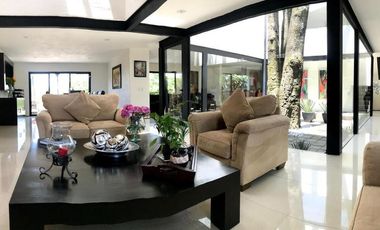 Club de Golf Los Encinos. Se vende preciosa casa muy iluminada