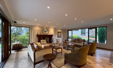 I3 CASA DE LUJO DE VENTA EN CUMBAYA