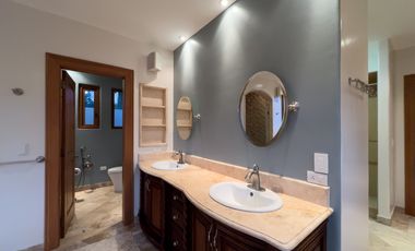 I3 CASA DE LUJO DE VENTA EN CUMBAYA