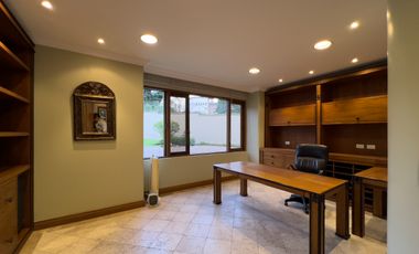 I3 CASA DE LUJO DE VENTA EN CUMBAYA