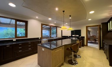 I3 CASA DE LUJO DE VENTA EN CUMBAYA