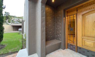 I3 CASA DE LUJO DE VENTA EN CUMBAYA