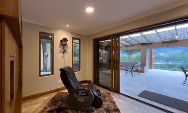 I3 CASA DE LUJO DE VENTA EN CUMBAYA