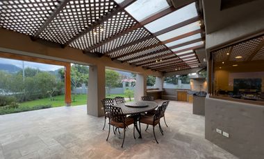 I3 CASA DE LUJO DE VENTA EN CUMBAYA