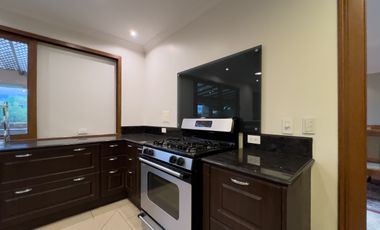 I3 CASA DE LUJO DE VENTA EN CUMBAYA