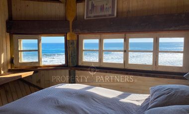 Pichilemu, Original Casa en Primera Línea en Playa Infiernillo