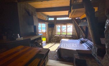 Pichilemu, Original Casa en Primera Línea en Playa Infiernillo