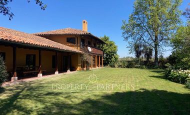 Nancagua, Casa de Campo con Espectacular Jardín