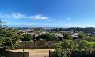 Pichilemu, Gran Casa en Punta de Lobos