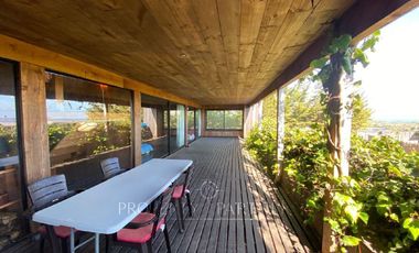 Pichilemu, Gran Casa en Punta de Lobos