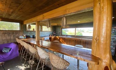 Pichilemu, Gran Casa en Punta de Lobos