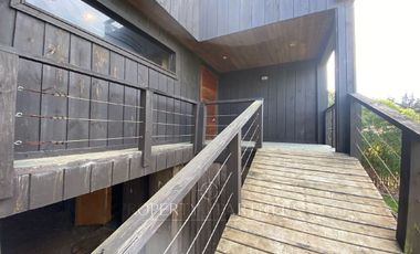 Pichilemu, Gran Casa en Punta de Lobos