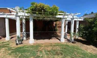 Santa Cruz, Fantástica Casa Estilo Georgian