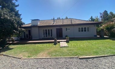 San Fernando, Casa en Excelente Terreno