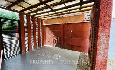 Santa Cruz, Casa en Barrio Residencial
