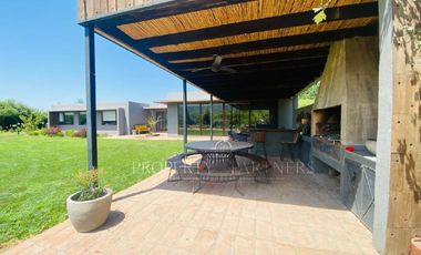 Nancagua, Moderna Casa en el Campo