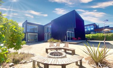 Pichilemu, Casa Moderna en Primera línea