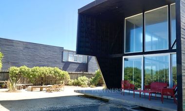 Pichilemu, Casa Moderna en Primera línea