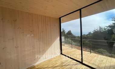 Pichilemu, Casa Nueva con increíble vista a Punta de Lobos