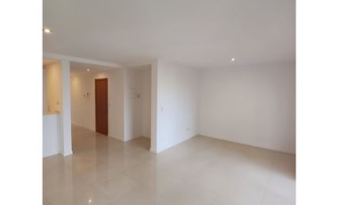 3 AMB. SEMI PISO CON COCHERA Y BAULERA.