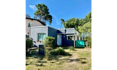 Casa de 2 dormitorios en Pinamar. Gas natural