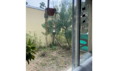 Casa de 2 dormitorios en Pinamar. Gas natural