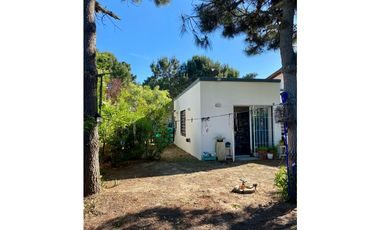 Casa de 2 dormitorios en Pinamar. Gas natural