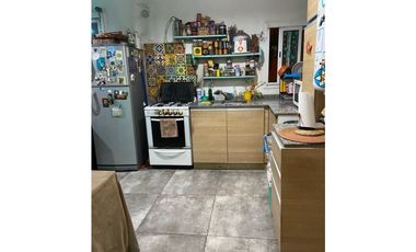 Casa de 2 dormitorios en Pinamar. Gas natural