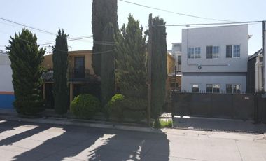 SE VENDE CASA CON OFICINAS EN AV. NICOLAS BRAVO EN CD. CUAUHTEMOC, CHIH