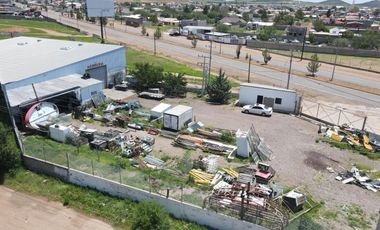 - SE VENDE BODEGA POR CARRETERA CUAUHTEMOC-ANAHUAC EN VIALIDAD MORELOS.