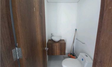 En Venta/Arriendo amplia oficina en sector Bellavista Santa Marta