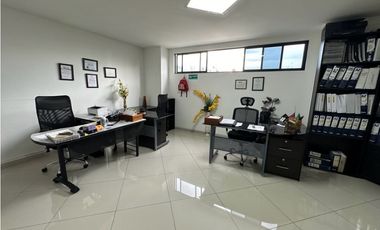 OFICINA EN VENTA PALMAS 42 - CABECERA