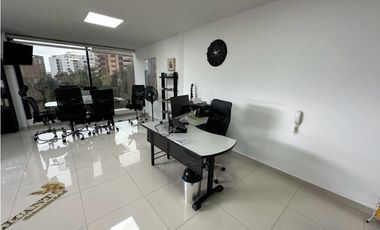 OFICINA EN VENTA PALMAS 42 - CABECERA