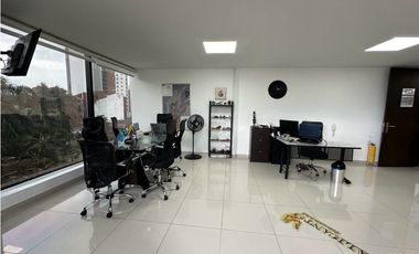 OFICINA EN VENTA PALMAS 42 - CABECERA